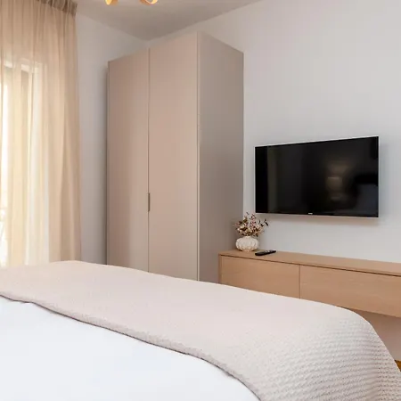 Nina Apartment